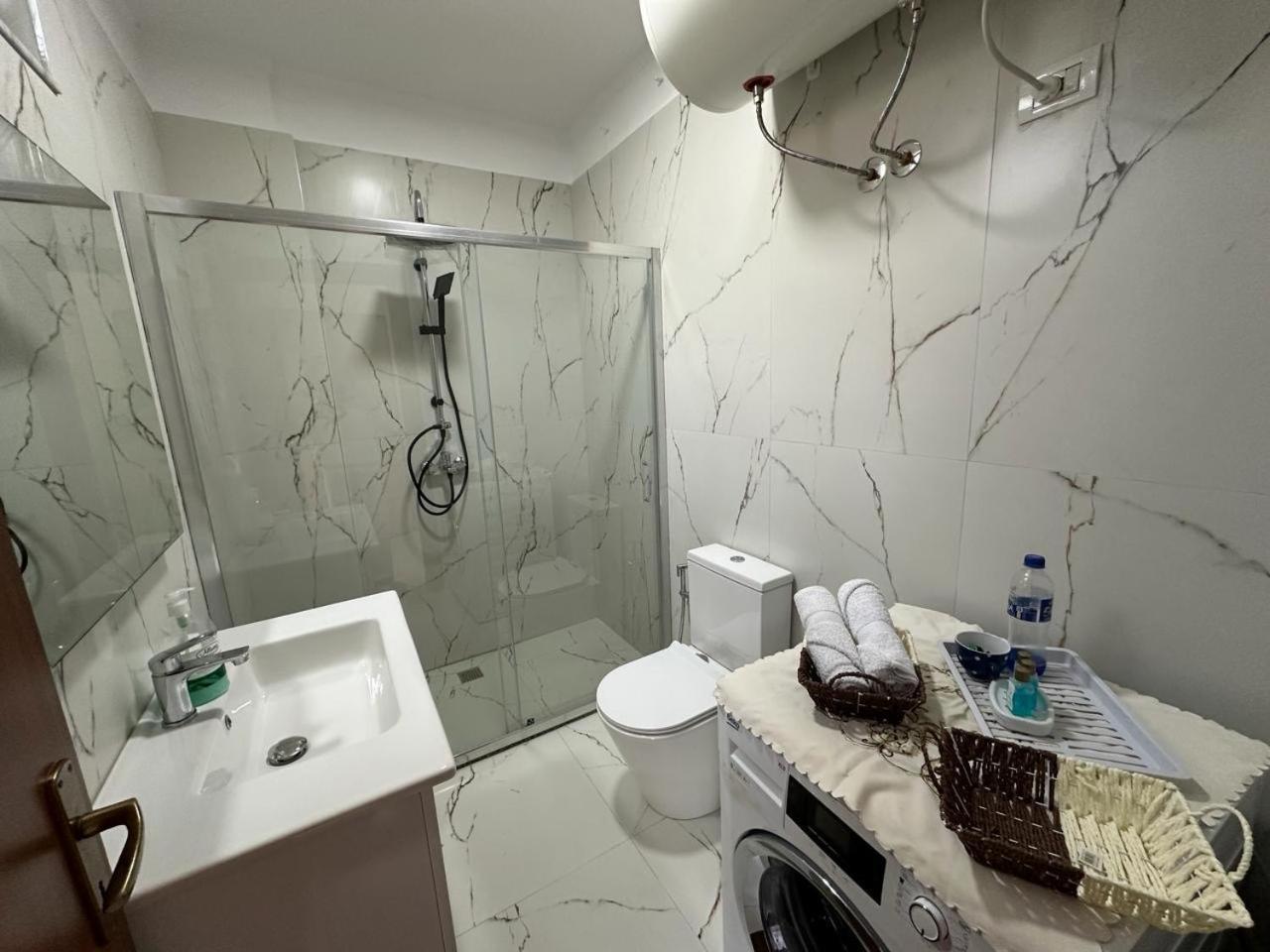 Sunset Sea View - Beachfront Balcony - Ac - Wifi Durrës 외부 사진