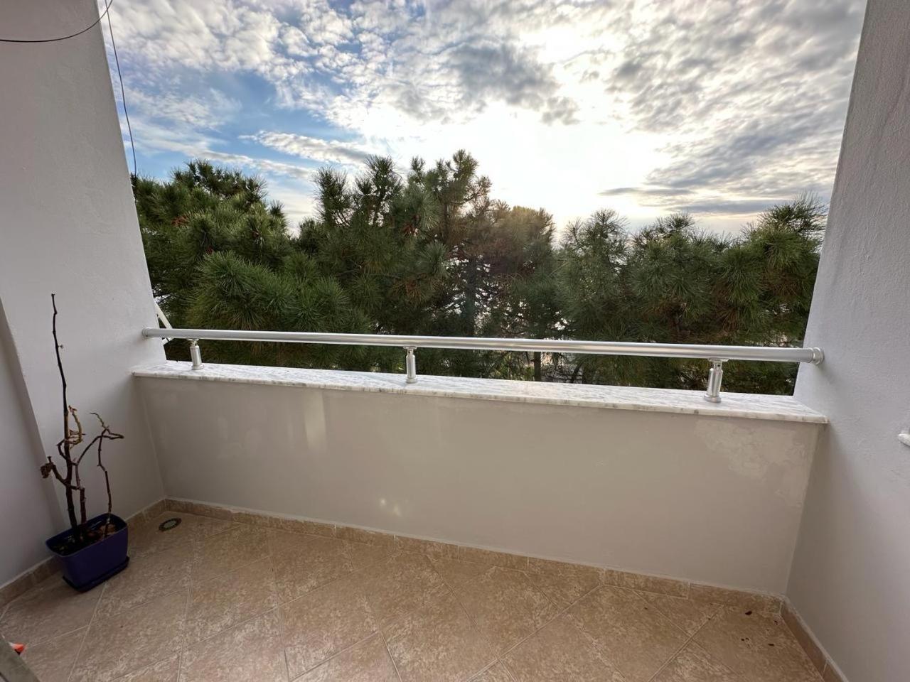 Sunset Sea View - Beachfront Balcony - Ac - Wifi Durrës 외부 사진
