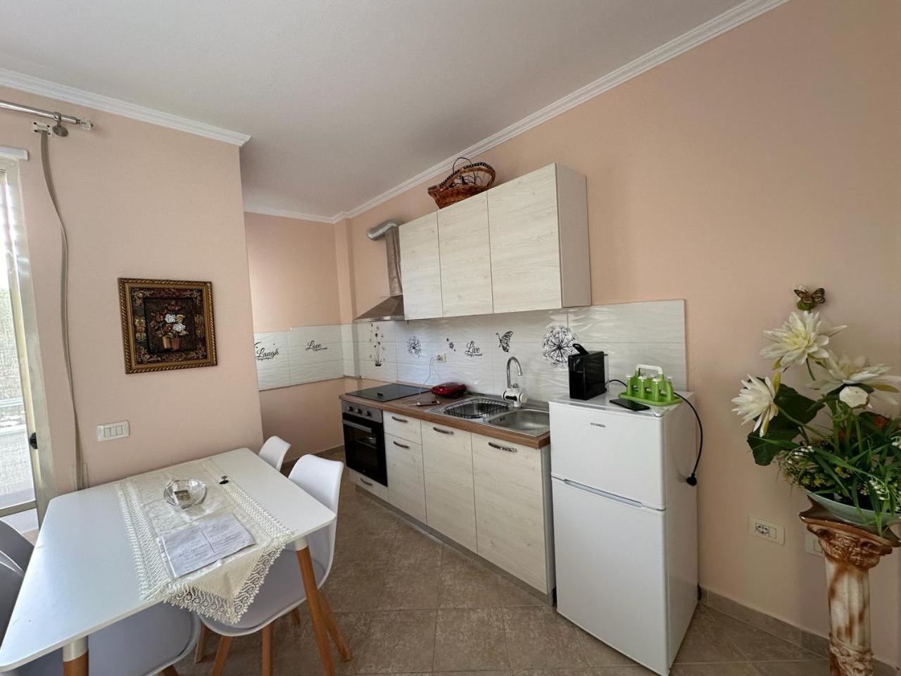 Sunset Sea View - Beachfront Balcony - Ac - Wifi Durrës 외부 사진