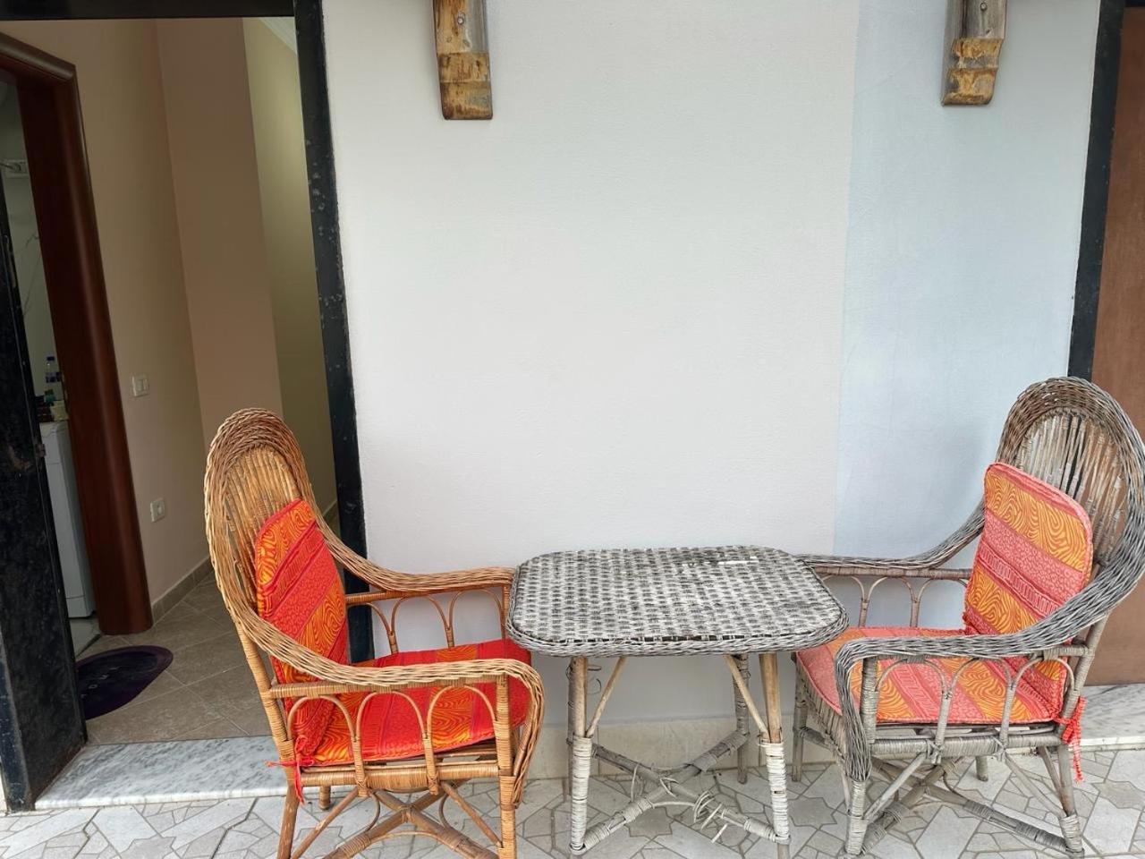 Sunset Sea View - Beachfront Balcony - Ac - Wifi Durrës 외부 사진